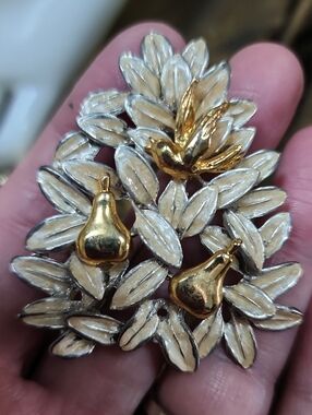 Lia Vintage Gold & Cream Partridge In A Pear Tree‎ Brooch
